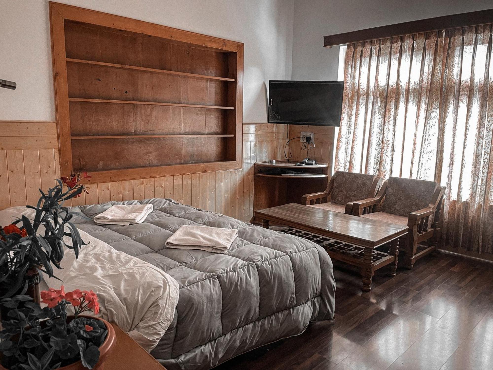 Hotel Shaynam Лех Екстериор снимка