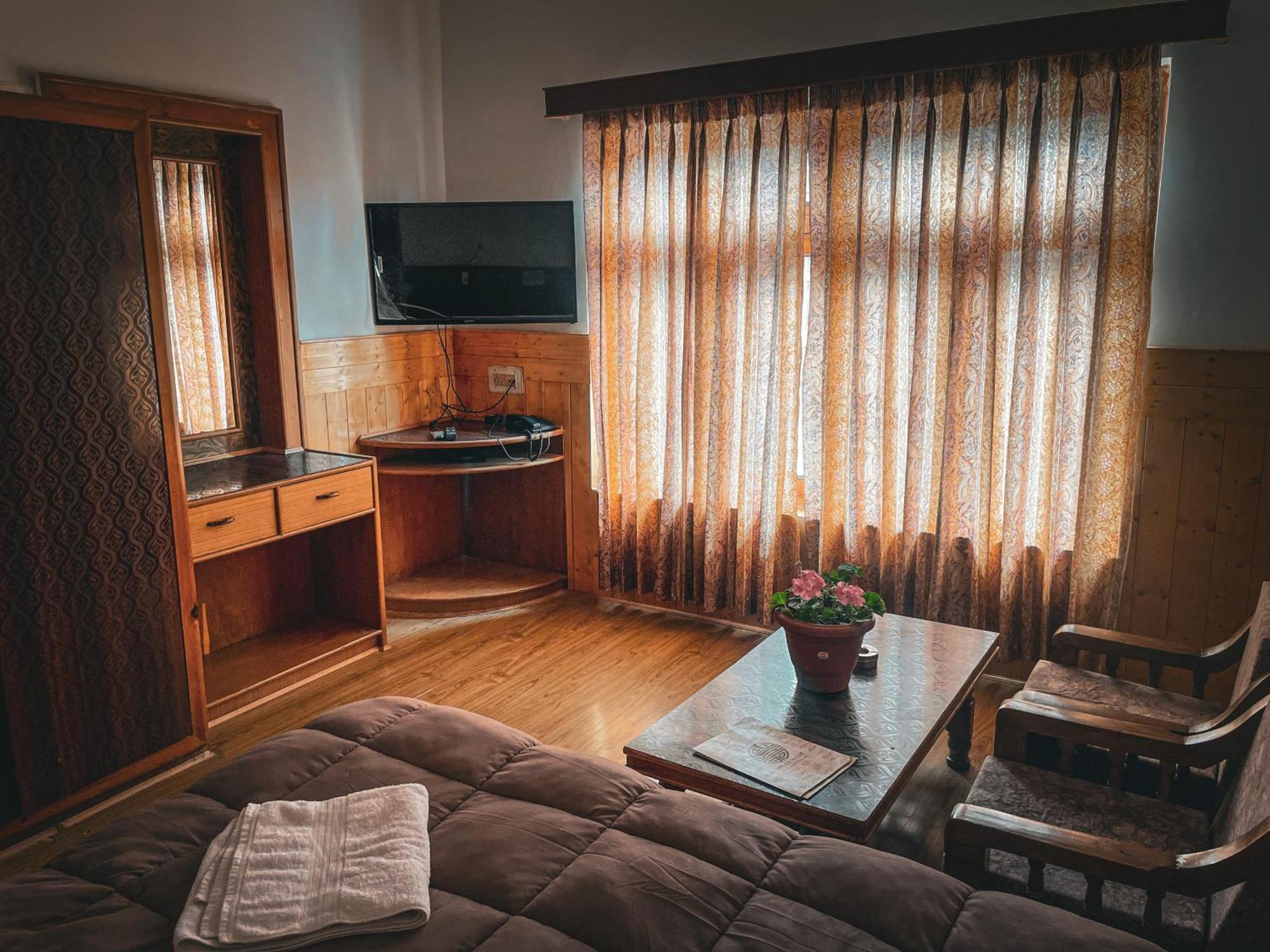 Hotel Shaynam Лех Екстериор снимка