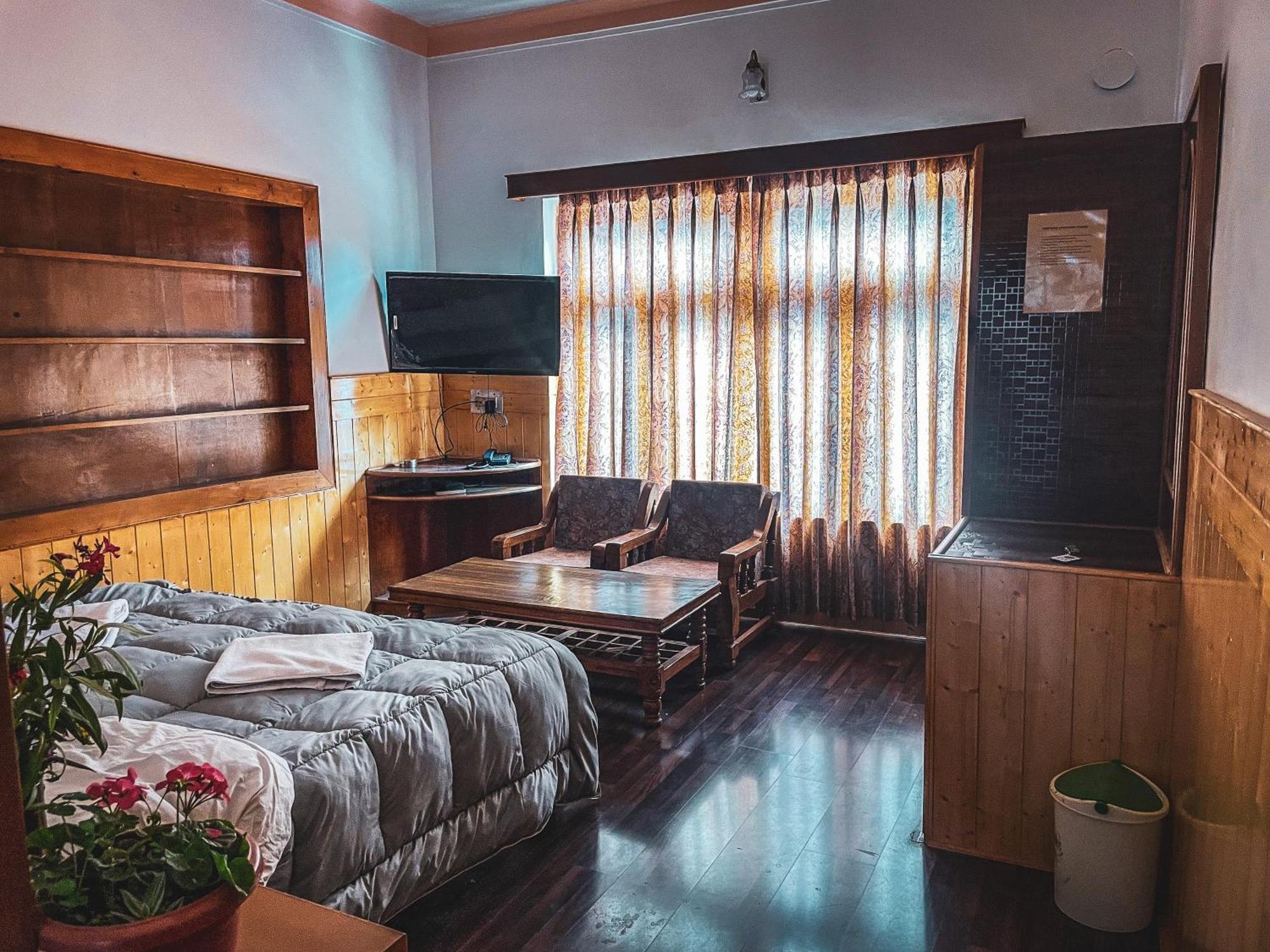 Hotel Shaynam Лех Екстериор снимка