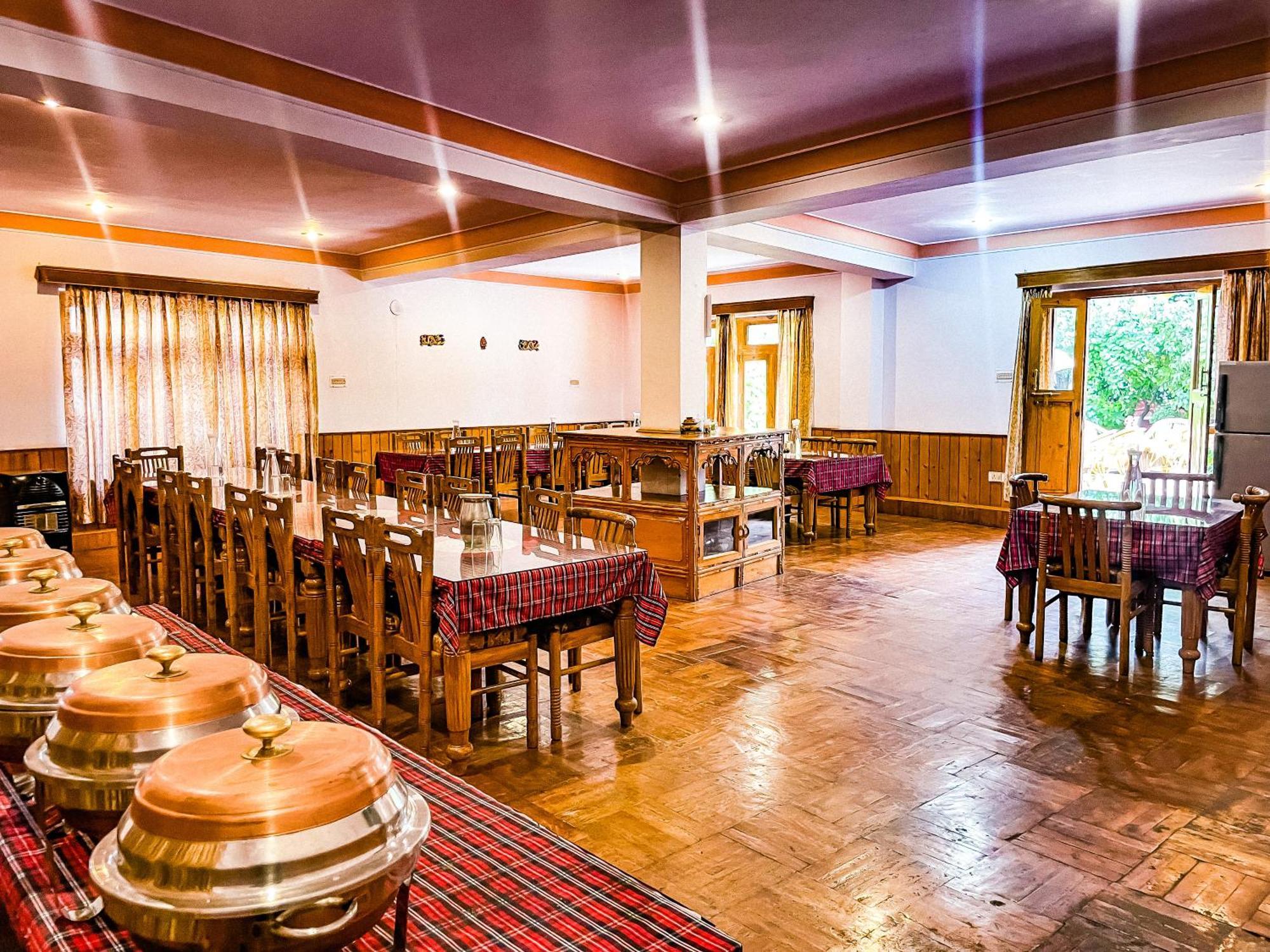 Hotel Shaynam Лех Екстериор снимка